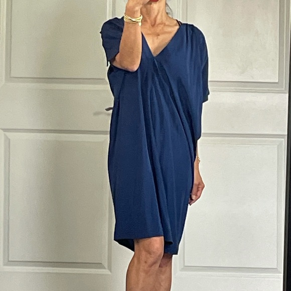 Vince Dresses & Skirts - Vince Silk Kimono dress